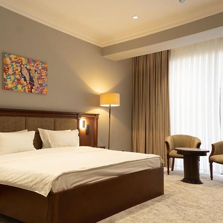 Mir Luxe Plaza Hotel Tashkent Ngoại thất bức ảnh