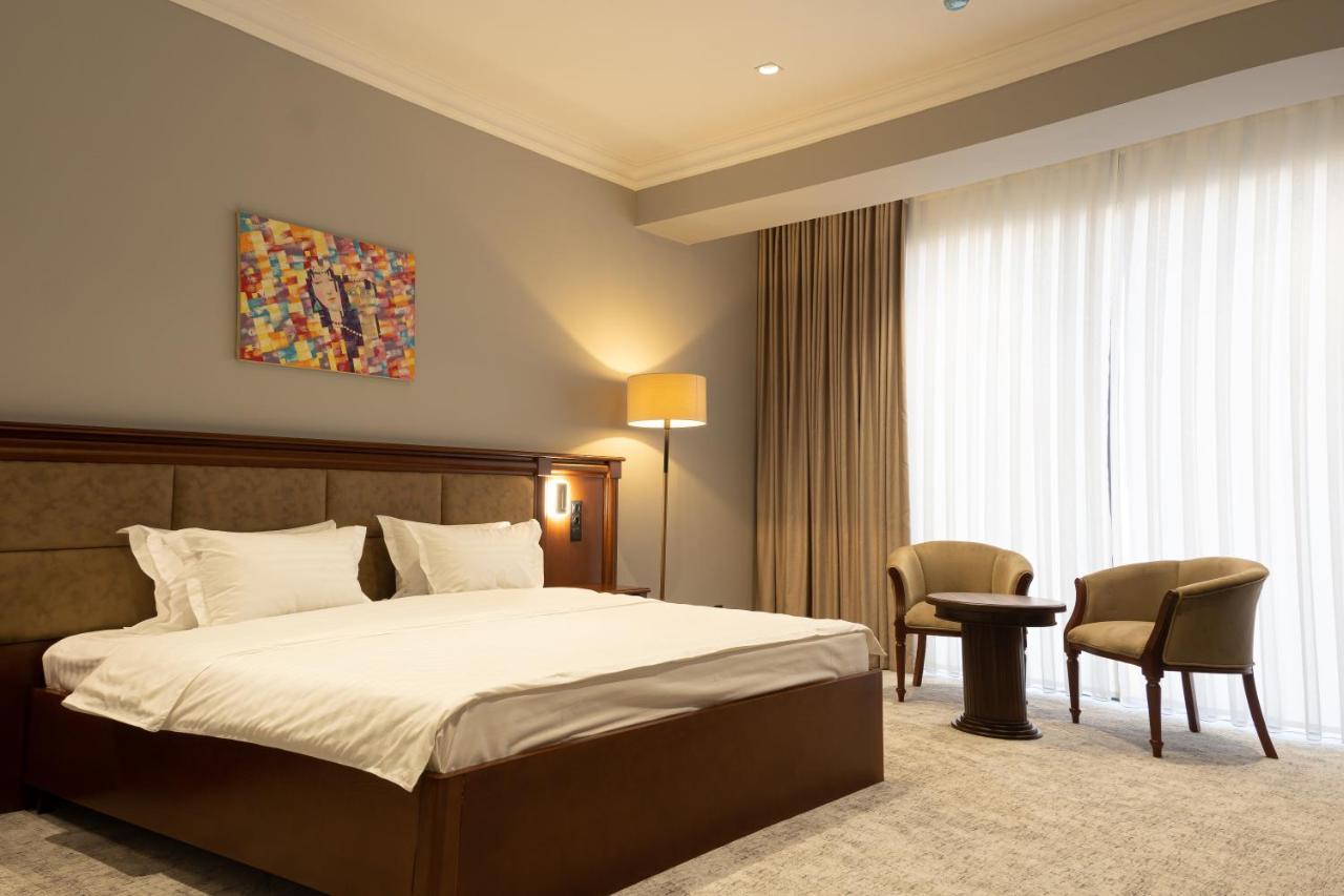 Mir Luxe Plaza Hotel Tashkent Ngoại thất bức ảnh