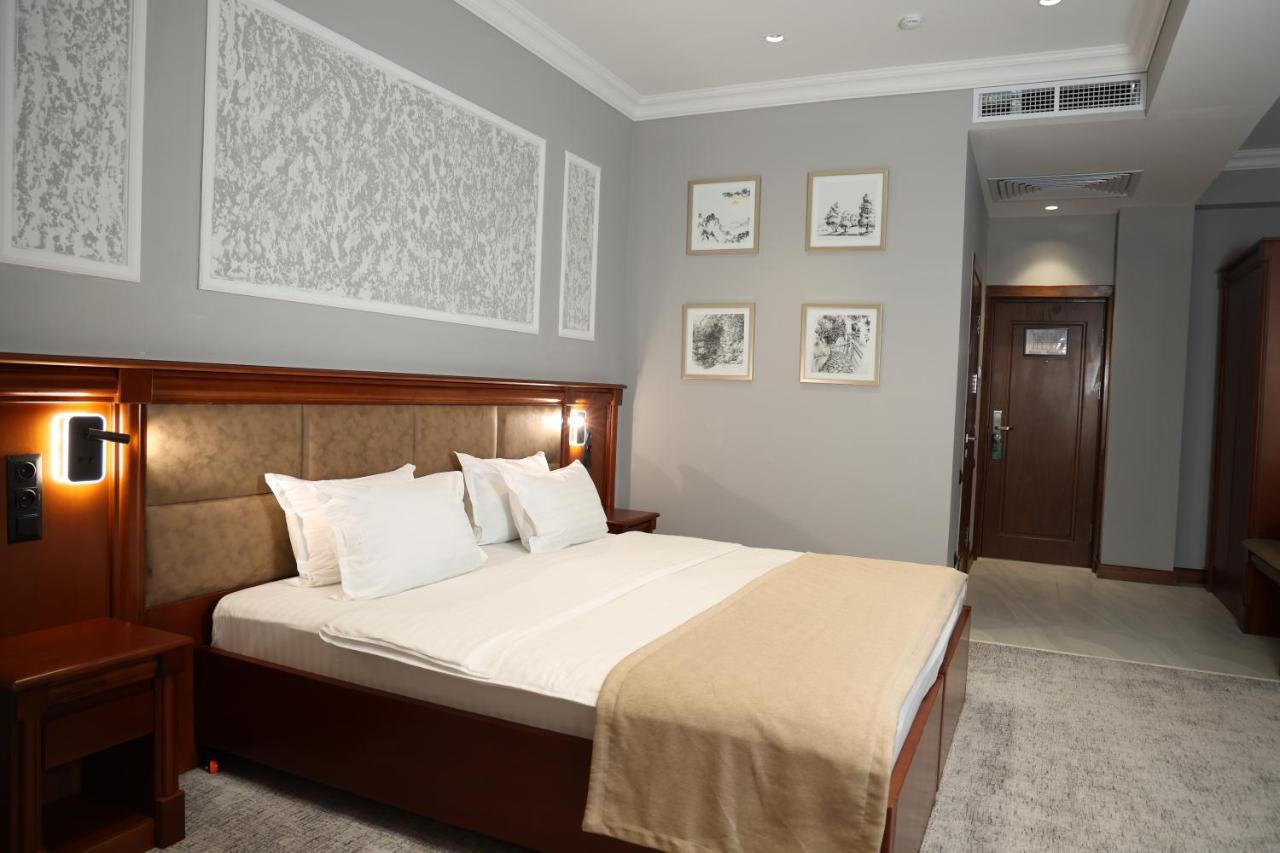 Mir Luxe Plaza Hotel Tashkent Ngoại thất bức ảnh