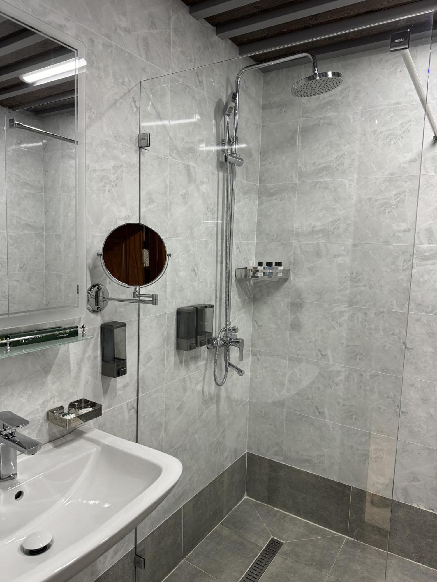 Mir Luxe Plaza Hotel Tashkent Ngoại thất bức ảnh