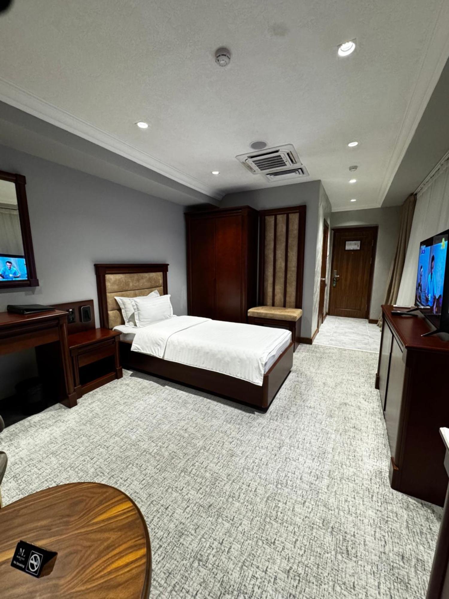 Mir Luxe Plaza Hotel Tashkent Ngoại thất bức ảnh